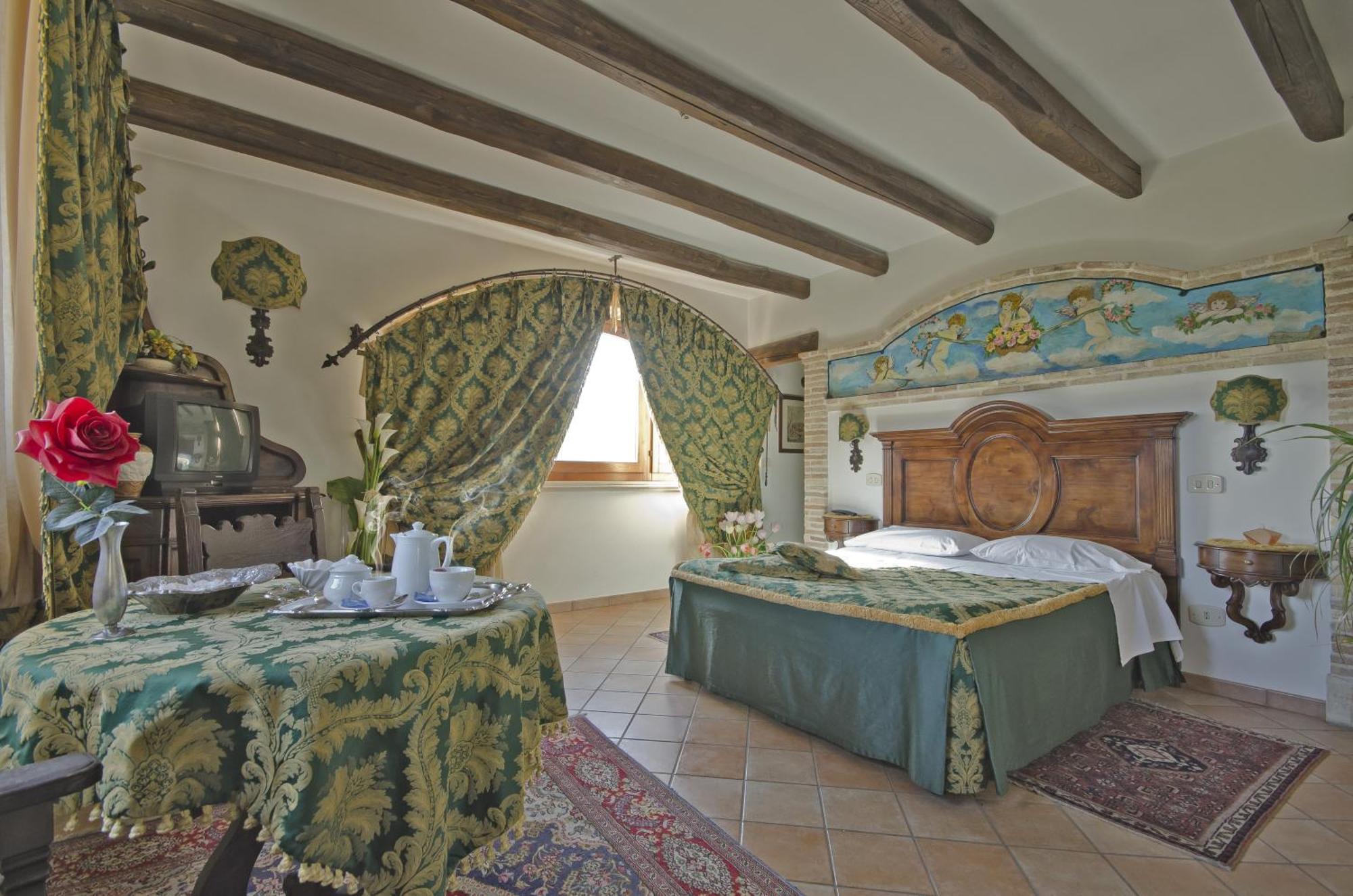 Hotel Ristorante Le Gole Di Ricci Aielli Экстерьер фото